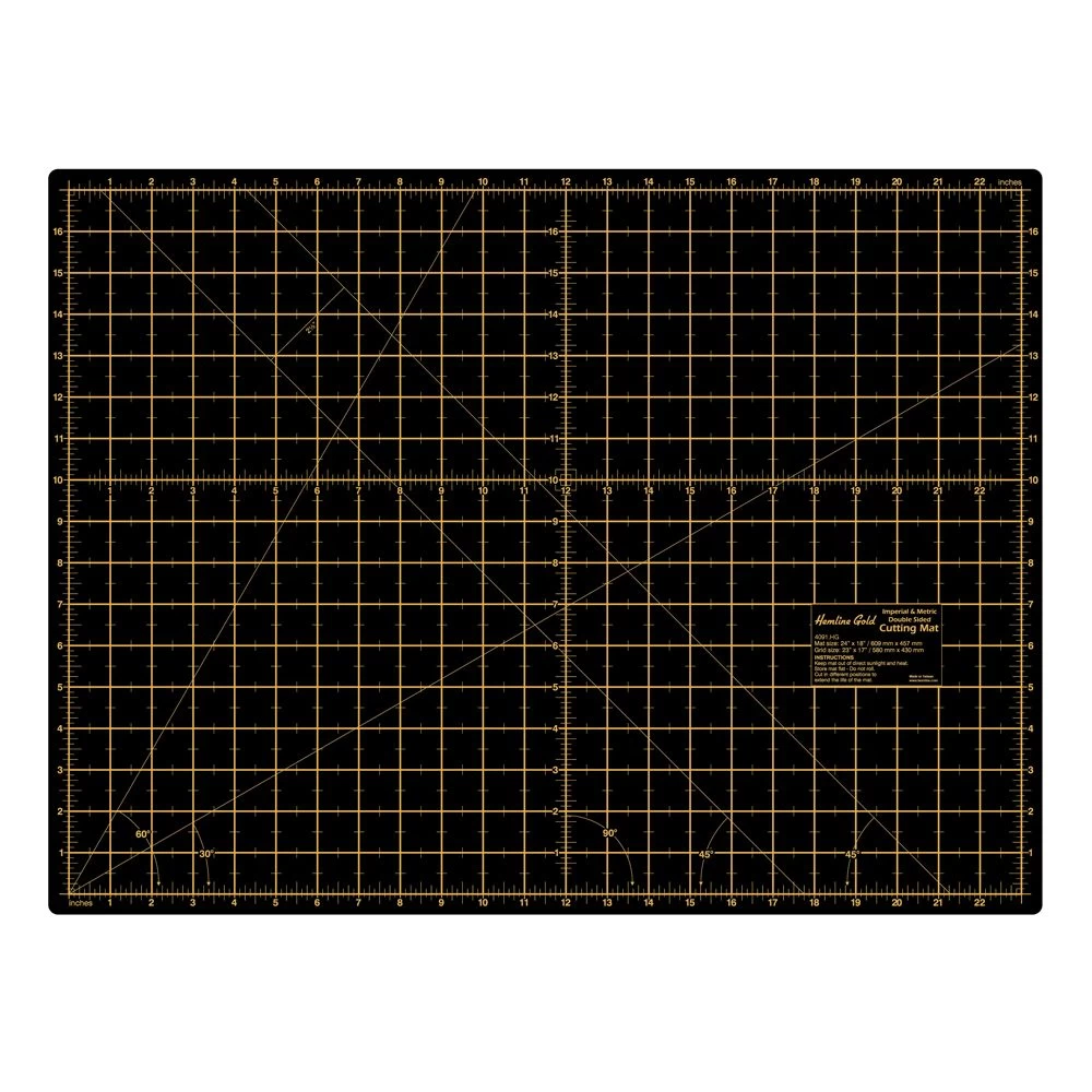 Self Healing Cutting Mat - Large, A2 | Hemline Gold 4 Self Healing Cutting Mat - Large, A2 | Hemline Gold - Image 2