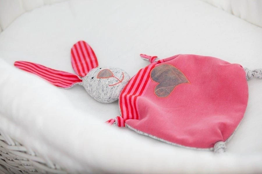 80/20 Vilene Super Soft Wadding | 97" Wide 6 80/20 Vilene Super Soft Wadding | 97" Wide - Image 4