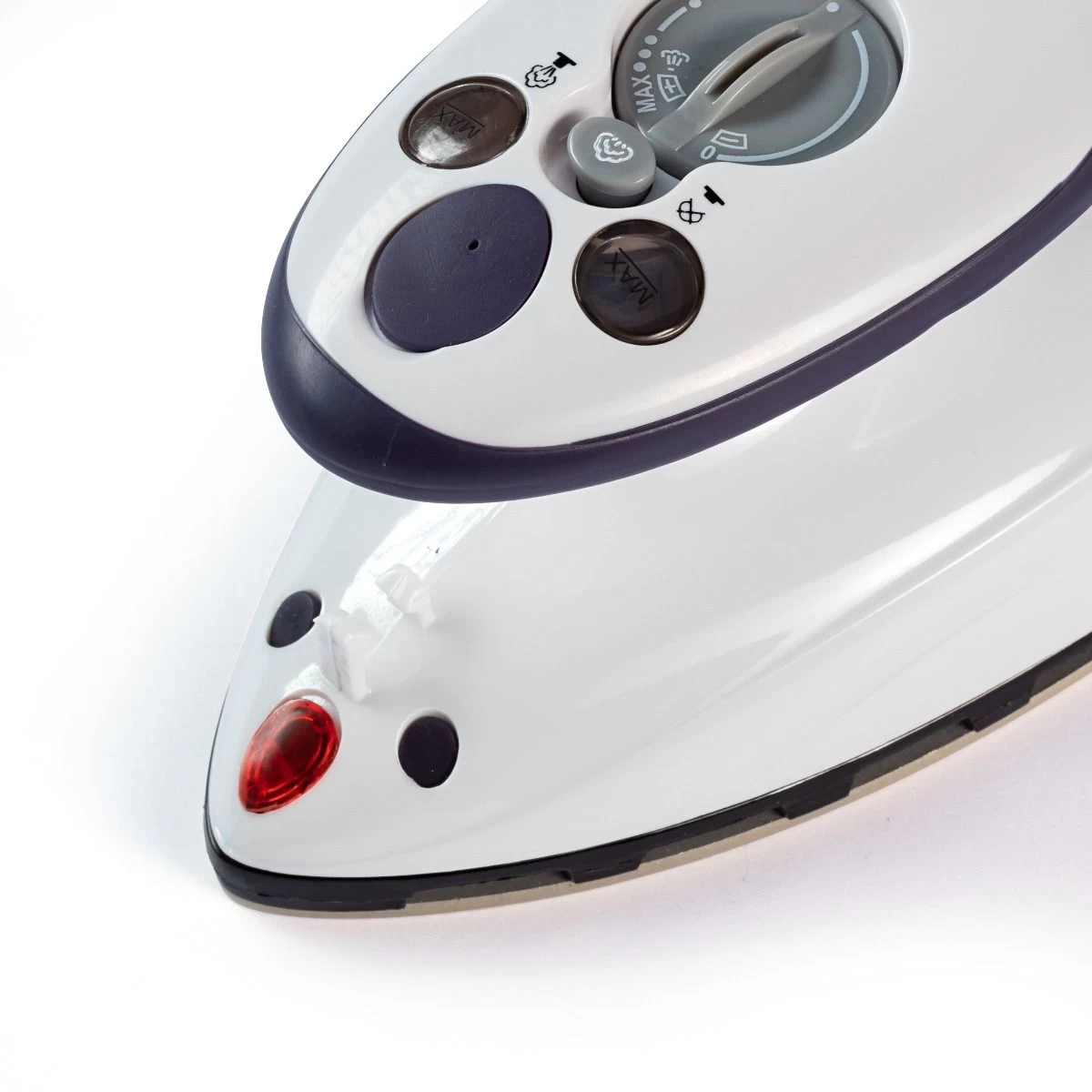 Mini Steam Iron | Prym 4 Mini Steam Iron | Prym - Image 3